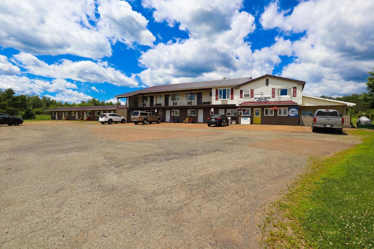 Atlantic Motel Berry Mills Exterior photo