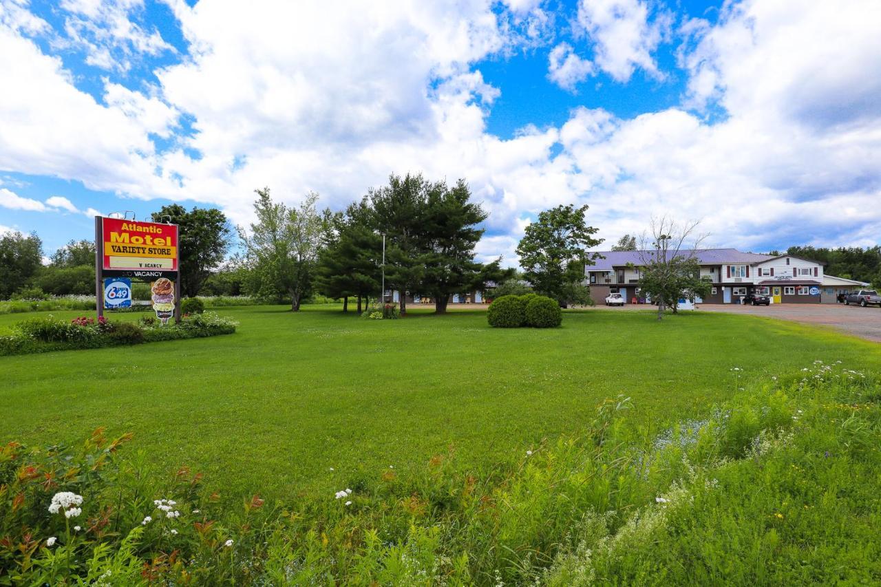 Atlantic Motel Berry Mills Exterior photo
