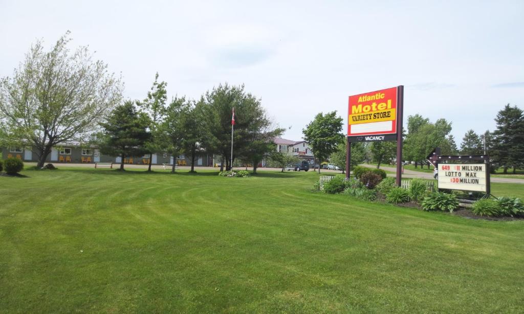 Atlantic Motel Berry Mills Exterior photo